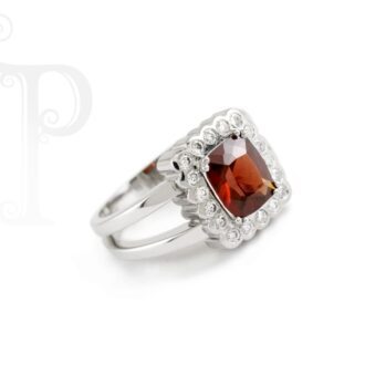 18k White Gold Garnet And Diamond Ring